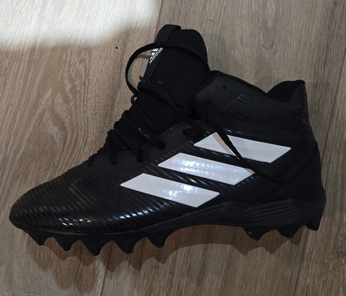 ADDIDAS Football cleats Size 9.0 Mens (Women's 10)