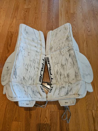 Used 33" True L12.2 Goalie Leg Pads