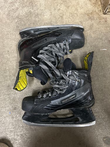 Used Bauer Regular Width Size 5 Supreme MX3 Hockey Skates