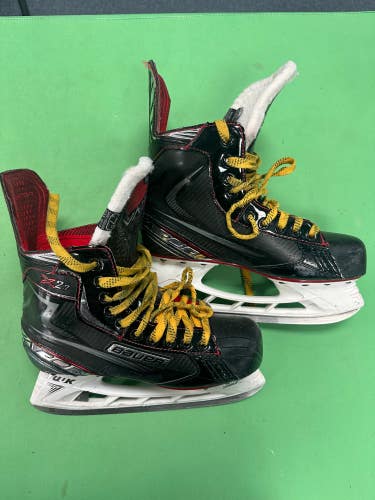 Used Senior Bauer Vapor X2.7 Hockey Skates Regular Width 7