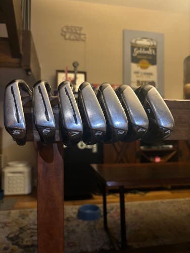 TaylorMade M2 Irons 5-AW LH