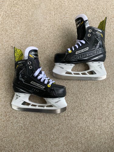 LIKE NEW Used Junior Bauer Supreme Elite Hockey Skates Regular Width Size 1