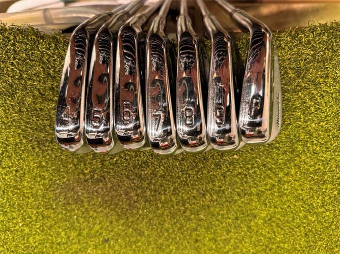 Mizuno Pro 221 4-PW Iron Set, Dynamic Gold X-Stiff Flex, RH