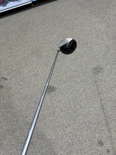 Used Men's TaylorMade R580 XD Driver Right Handed Regular Flex 10.5 Loft