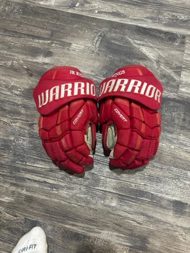 Warrior Covert Hockey Gloves