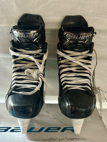 Ice hockey skates