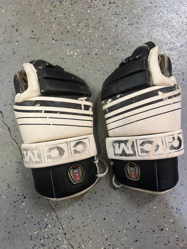 Used CCM HG30 Ice Hockey Gloves