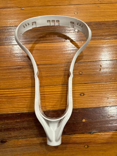 New deBeer  Fierce Unstrung Head