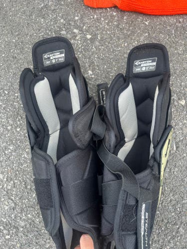 Easton Hockey Shin Guards