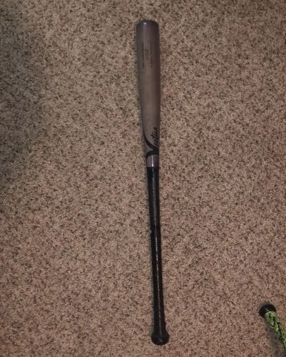 Used Victus (-3) 30 oz 33" V-Cut Bat