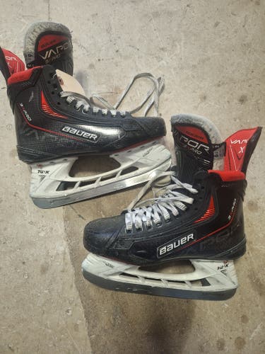 Used Intermediate Bauer Vapor 3X Pro Hockey Skates Size 6.5