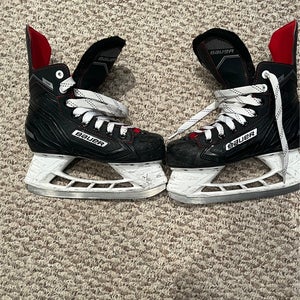Used Junior Bauer Regular Width  Size 3 Hockey Skates