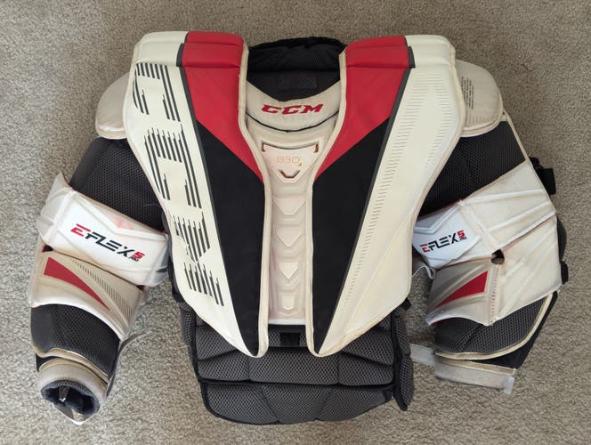 CCM Eflex 5 pro Goalie Chest Protector Pro, Senior Small