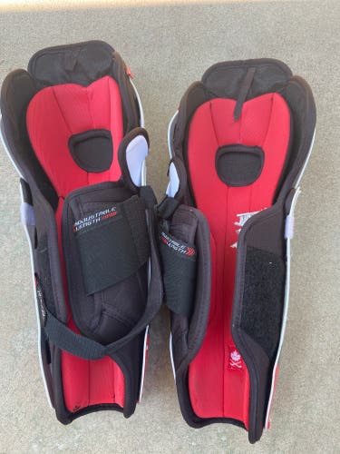 CCM jetspeed FT485 Shin Guard