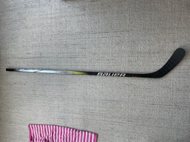 New Senior Bauer Left Hand P92 Pro Stock Vapor Hyperlite 2 Hockey Stick