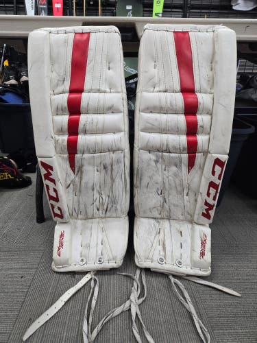 Used 29" + 1 CCM Extreme Flex 860 Goalie Leg Pads