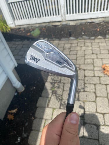 Used Men's 6 Iron Right Handed Regular Flex Graphite Shaft