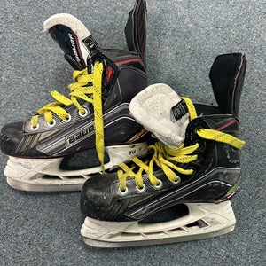 Used Junior Bauer Vapor X700 Hockey Skates Regular Width Size 1.5