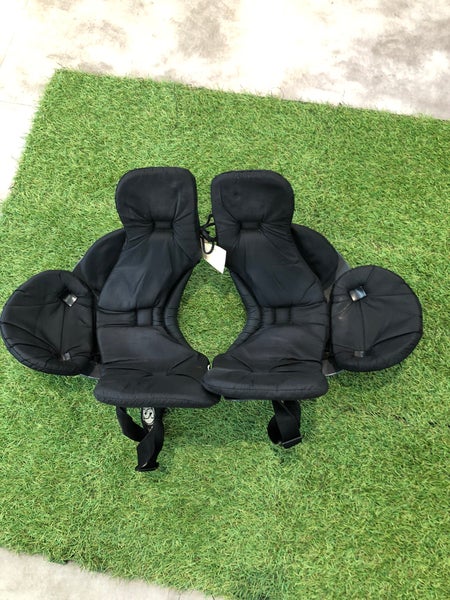 Youth Medium Schutt Jr Pro Shoulder Pads (Used)