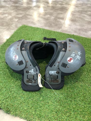 Used Medium Youth Schutt Jr Pro Shoulder Pads