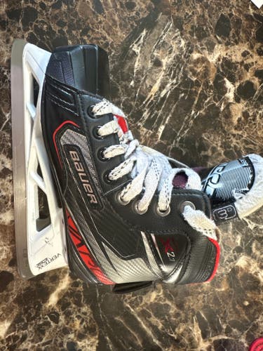 Used Bauer Vapor X2.7 Hockey Goalie Skates Regular Width Size 3