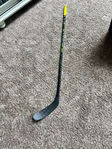 Used Junior Bauer Ag5nt Hockey Stick 40 Flex P28