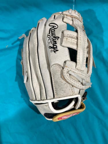 Gray Used Kid Pitch (9YO-13YO) Rawlings Highlight Series Right Hand Throw Infield Baseball Glove 11.