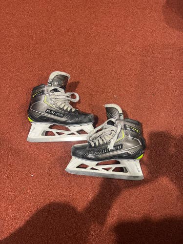 Used Senior Bauer Elite Hockey Goalie Skates Size 7 (Fit:2)