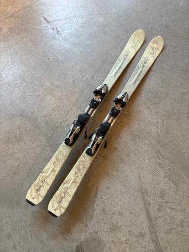 Used Women's K2 Magic Luv 146 cm All Mountain Skis With Bindings Max Din 10