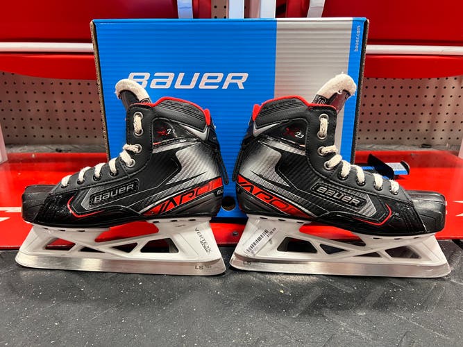 Used Intermediate Bauer Vapor X2.7 Hockey Goalie Skates Regular Width Size 5.5