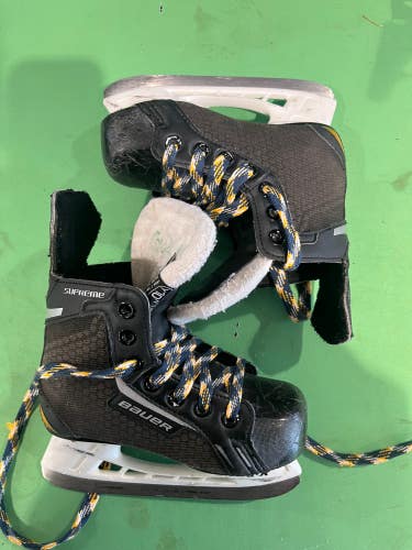 Used Youth Bauer Supreme One.4 Hockey Skates Regular Width 10