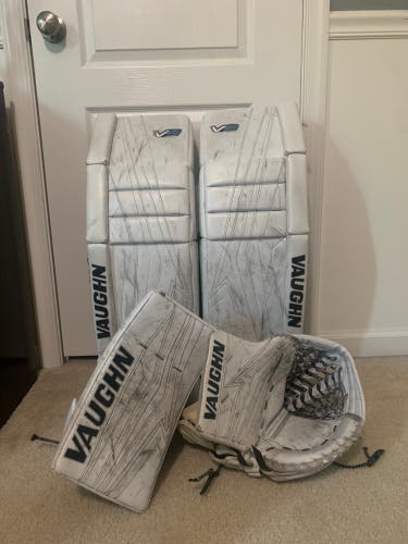 Used Vaughn velocity V9 goalie set