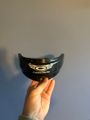 New Cascade Lacrosse Goalie Throat Guard