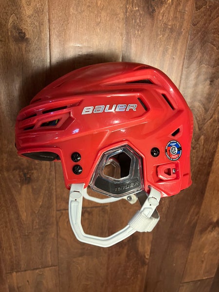 Used Medium Bauer  Re-Akt 150 Helmet