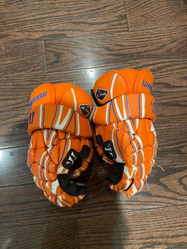 Warrior Macdaddy lacrosse gloves