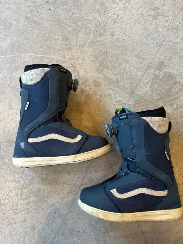 Used Women's 6.5 Vans Encore Snowboard Boots All Mountain