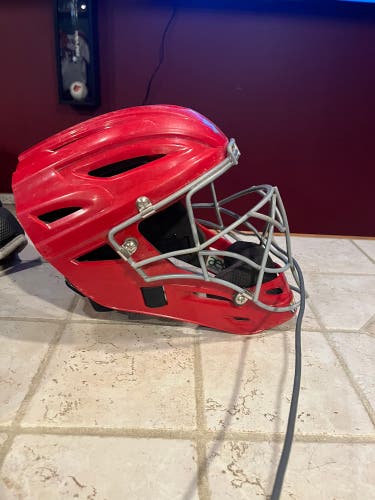 Catchers helmet- Red