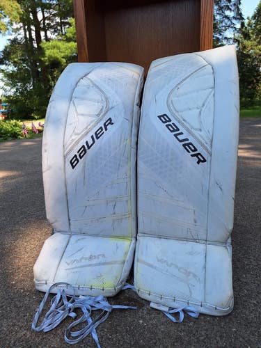 Used 31" Bauer Vapor X900 Goalie Leg Pads Pro Stock