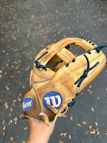 Used 11.75” Wilson A2000 EL3 Infield Mitt