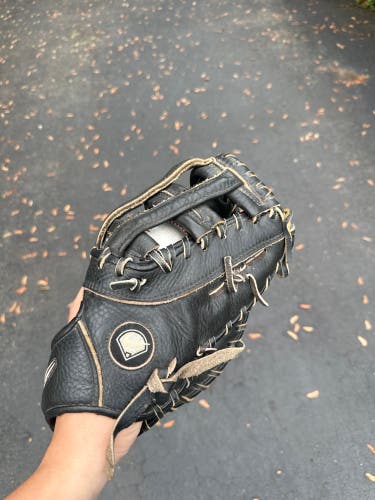 Used Nike Diamond Ready Series 12.25” First baseman mitt