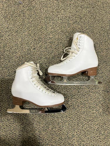 White Used Jackson Excel Ultima Figure Skates Adult 5