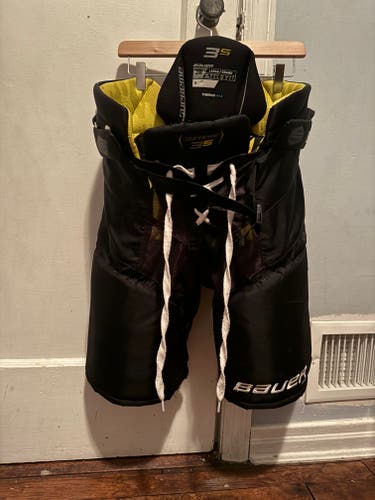 Used Bauer Supreme 3S Hockey Pants (Size: Junior Large)