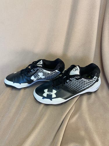 Black Used Size 11 (Women's 12) Adult Men's Under Armour Low Top Metal