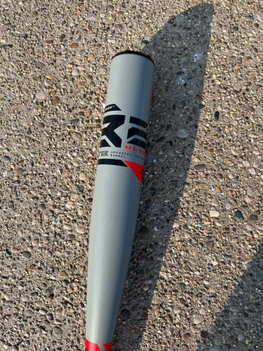 Used Combat B2 Ultra BBCOR Certified Bat (-3) Composite 29 oz 32"