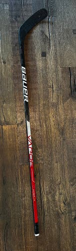 Used Senior Bauer Right Handed P92M  Vapor Hyperlite Hockey Stick