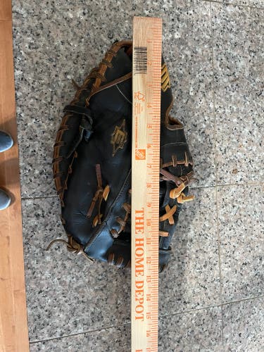 Easton EPG 35 BY Professional 1st baseman mitt