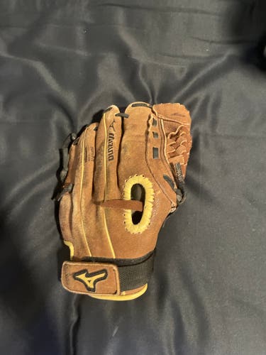 Used 2019 Outfield 11.5" Prospect Baseball Glove