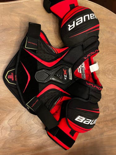 Bauer X2.9 medium chest protector