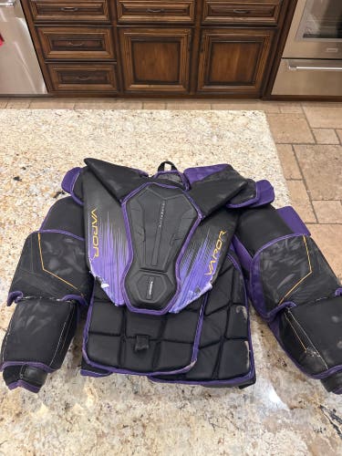 Bauer hyperlite 2 chest protector with Mach Arms