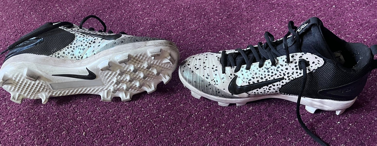 Used Size 9.5 (Women's 10.5) Nike Molded Cleats Trout